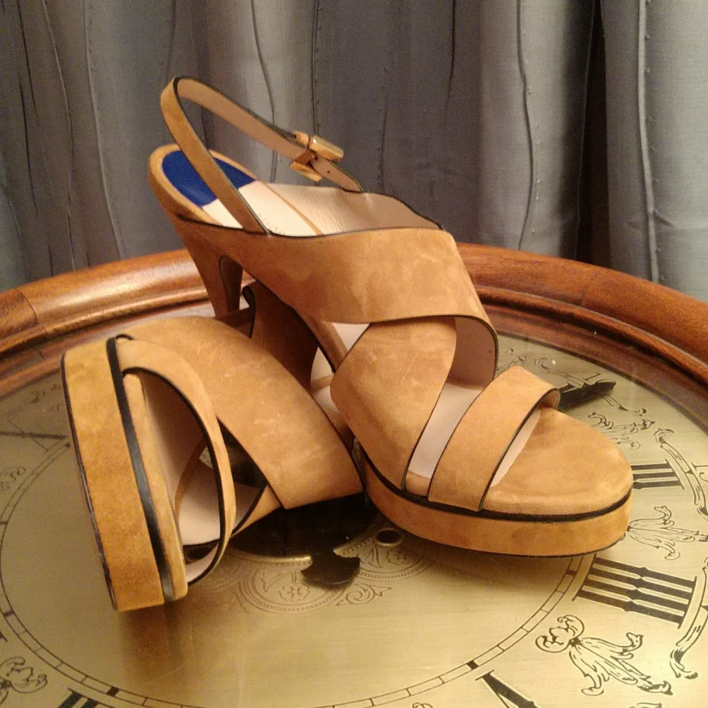 Stuart Weitzman Shoes - Picture 10 of 13